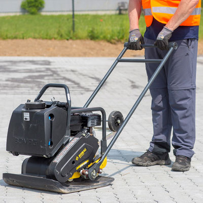 Виброплита Bomag BP 20/50 (прямоходная) Виброплита Bomag BP 20/50 (прямоходная)