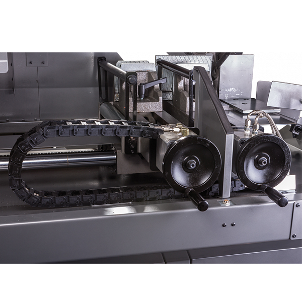 Ленточнопильный станок JET MBS-1012CNC с ЧПУ Ленточнопильный станок JET MBS-1012CNC с ЧПУ