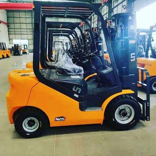 Дизельный вилочный погрузчик UN Forklift FD25T Дизельный вилочный погрузчик UN Forklift FD25T