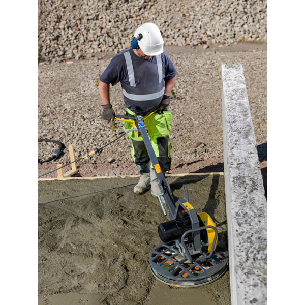 Машина бетоноотделочная кромочная Atlas Copco BG 245 E F Машина бетоноотделочная кромочная Atlas Copco BG 245 E F