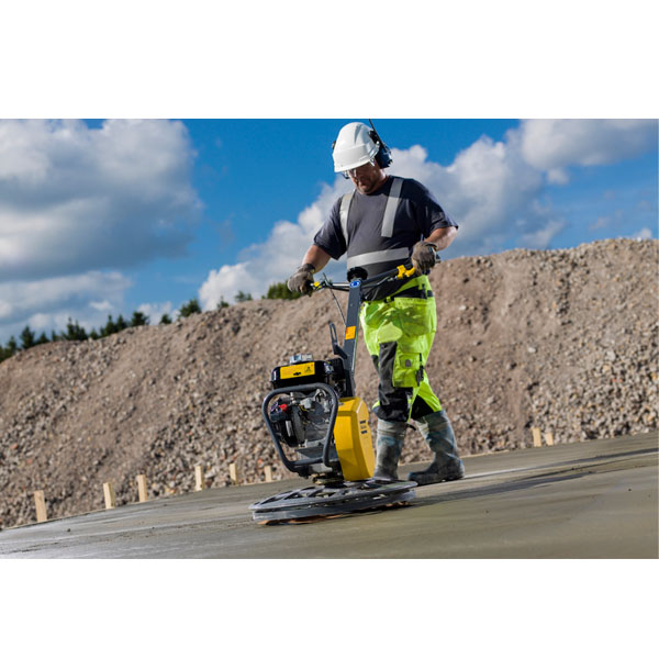 Машина бетоноотделочная кромочная Atlas Copco BG 245 E F Машина бетоноотделочная кромочная Atlas Copco BG 245 E F