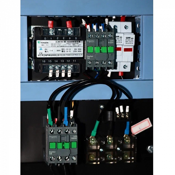 Винтовой компрессор HANSMANN RS5.5А Винтовой компрессор HANSMANN RS5.5А