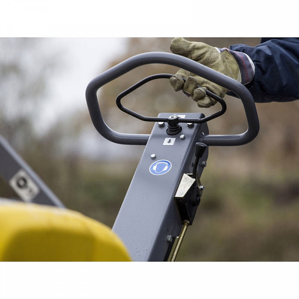 Виброплита реверсивная Atlas Copco LG 300 DE (500x768, Hatz 1B30) Виброплита реверсивная Atlas Copco LG 300 DE (500x768, Hatz 1B30)