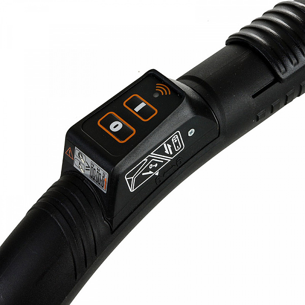 Строительный пылесос Bort BSS-1518-Pro Строительный пылесос Bort BSS-1518-Pro