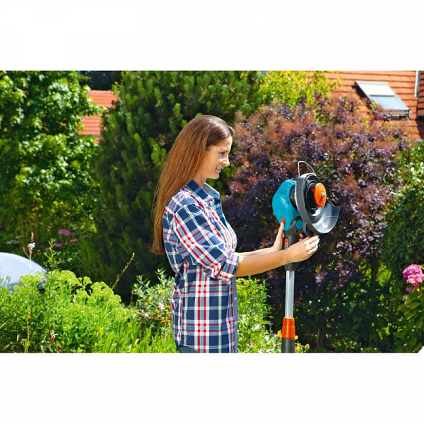 Триммер электрический GARDENA ComfortCut 450/25 09808-20.000.00 Триммер электрический GARDENA ComfortCut 450/25 09808-20.000.00