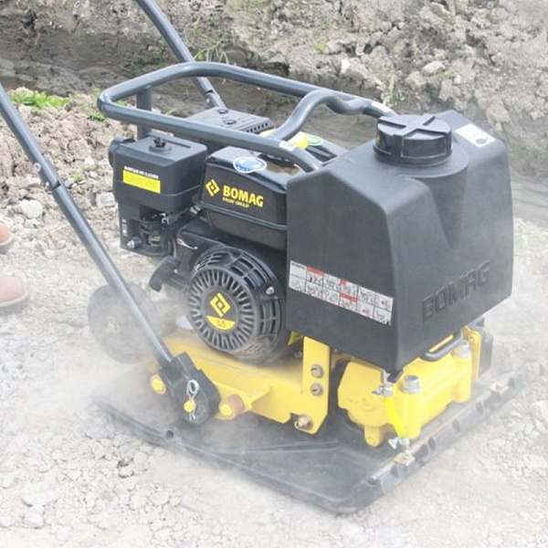 Виброплита Bomag BPS 18/45 Виброплита Bomag BPS 18/45