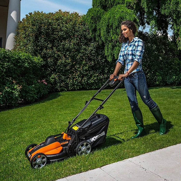 Газонокосилка аккумуляторная WORX WG774E.9 Газонокосилка аккумуляторная WORX WG774E.9